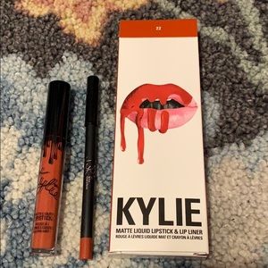 kylie lip kit
